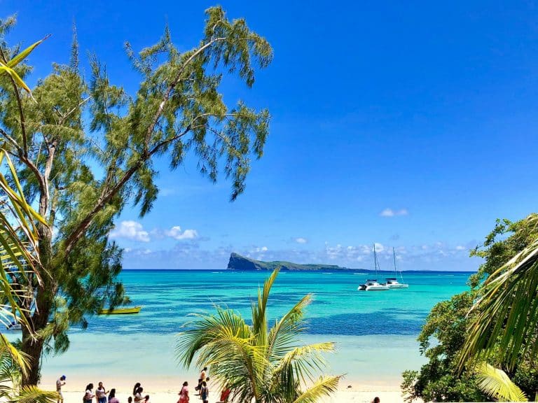 pereybere beach north mauritius